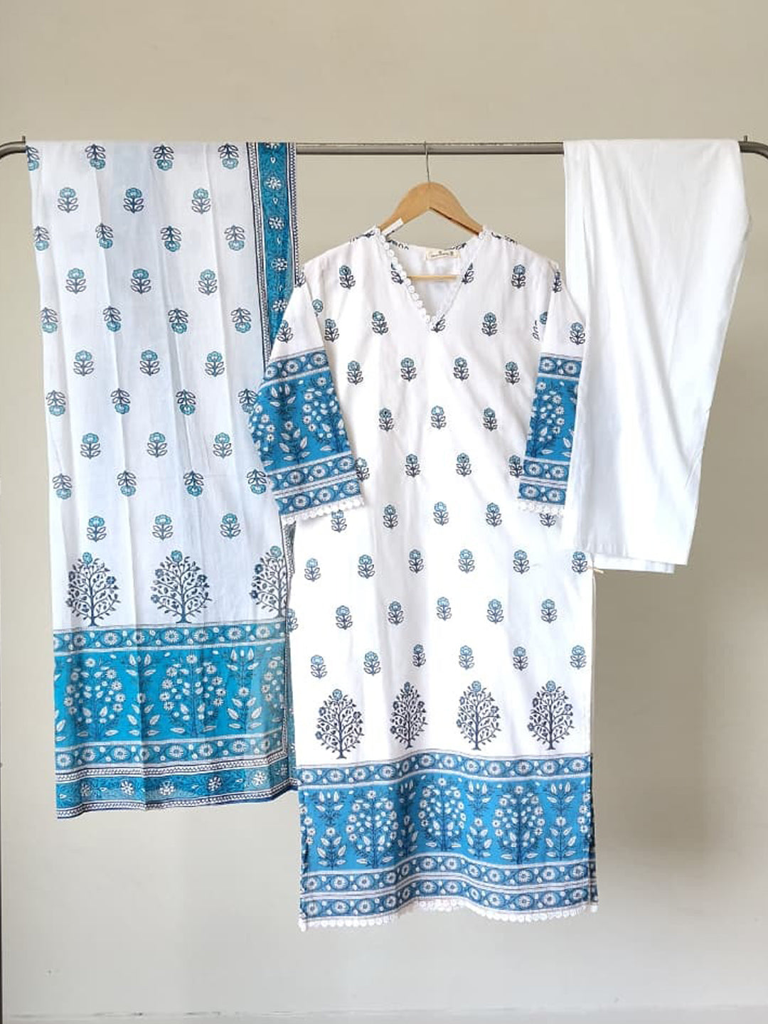 Pure Cotton Blue & White Floral 3-Piece Kurti Set with Palazzo