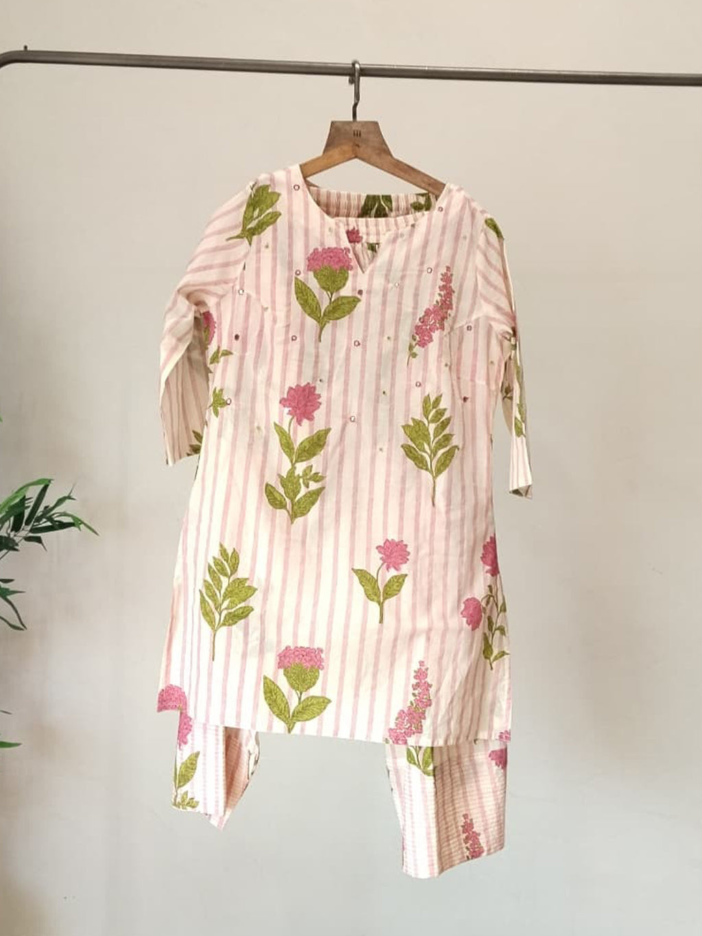 Pure Cotton Cream & Pink Floral 2-Piece Kurta Set