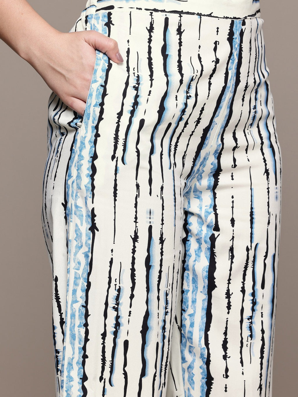 Pure Cotton Blue & Cream Abstract Stripe 2-Piece Kurti Set